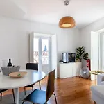 Portas Do Sol Stylish Apt