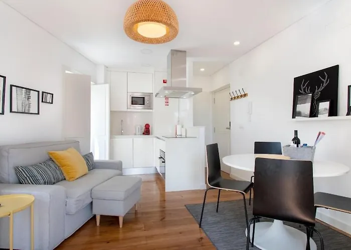 Portas Do Sol Stylish Apt